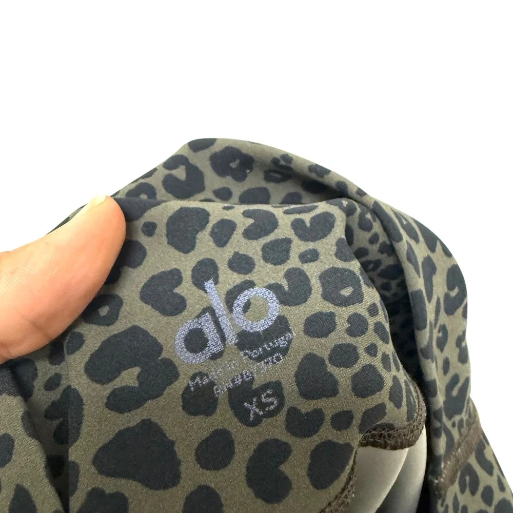 Alo Yoga Airlift High Waist Leopard Print Leggings Olive Green Black XS W5725R